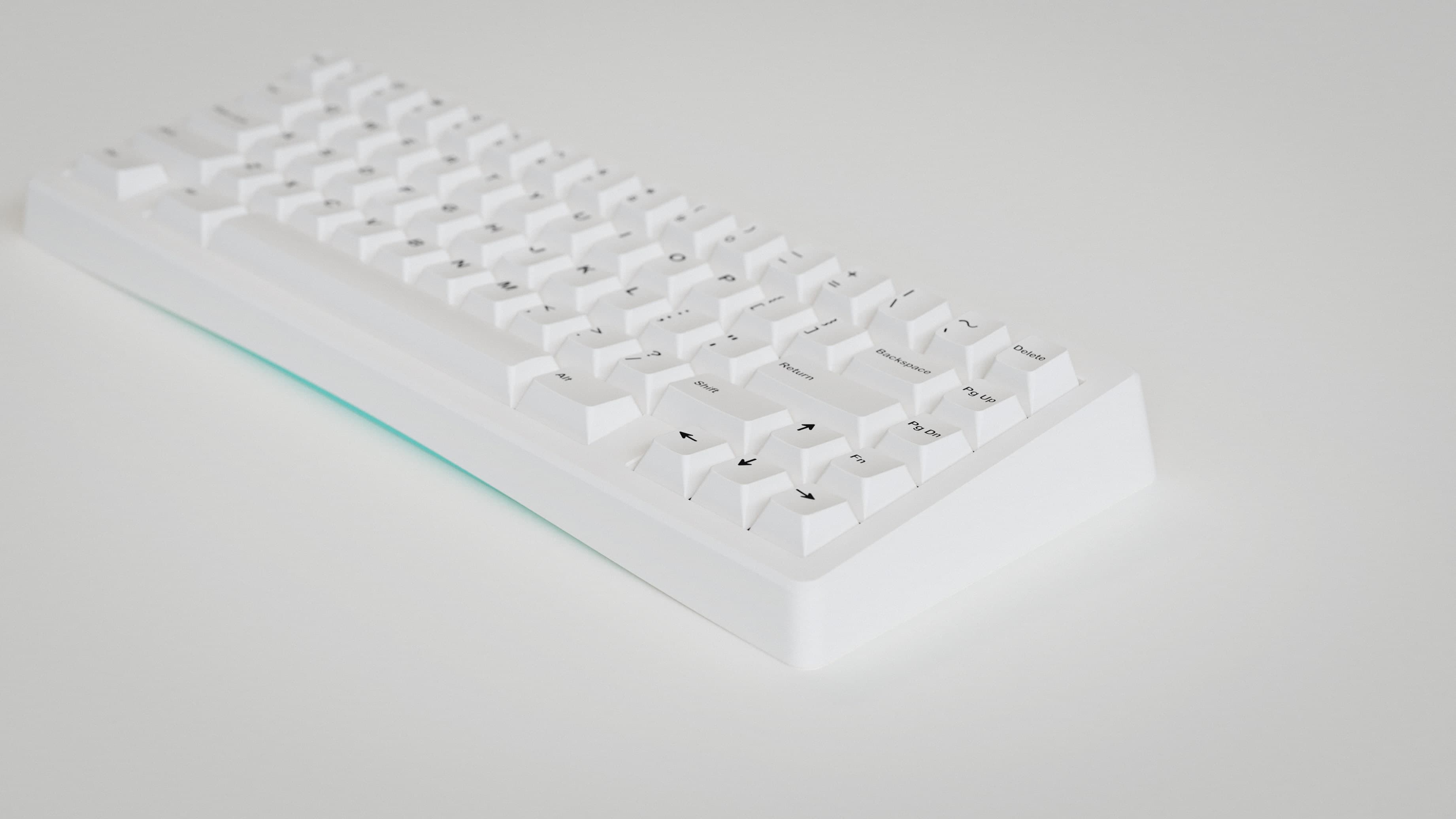 GMK Minimal on the Bauer keyboard right view